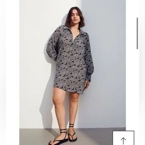 H&M black and white flouncy sleeved  romantic tunic shift dress in size Medium